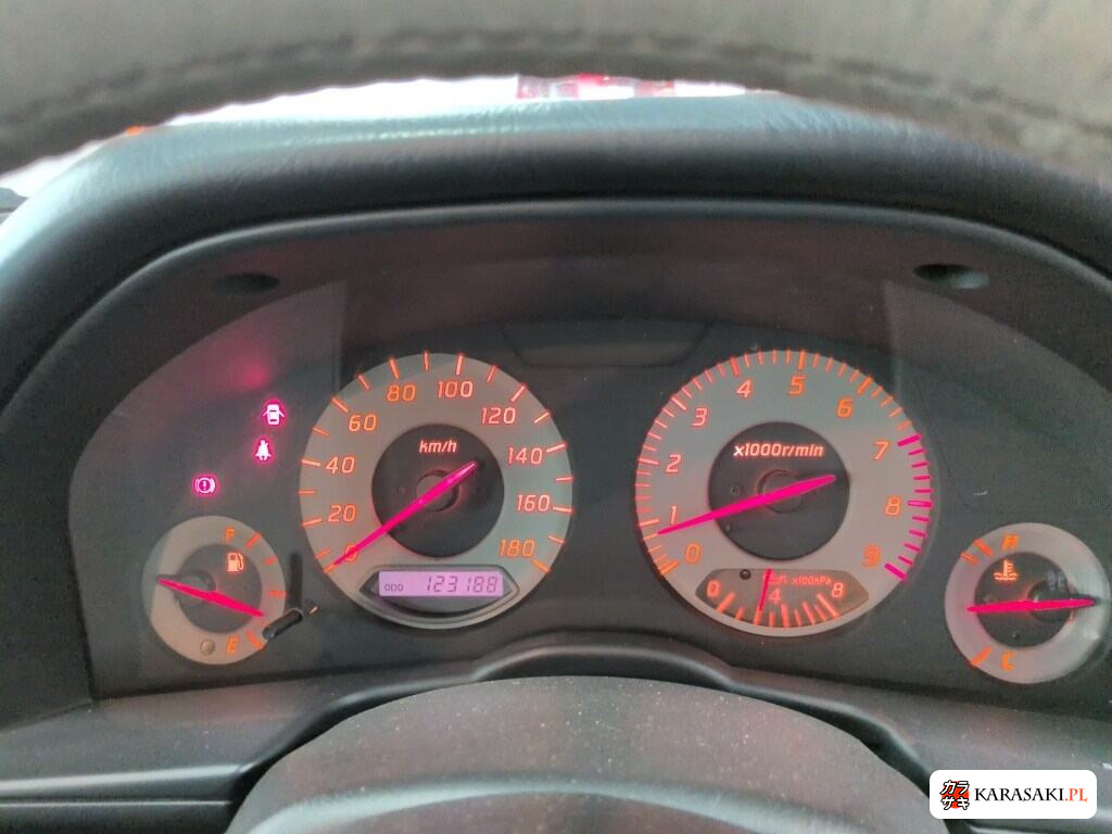 Nissan Skyline 2001 z aukcji japońskiej