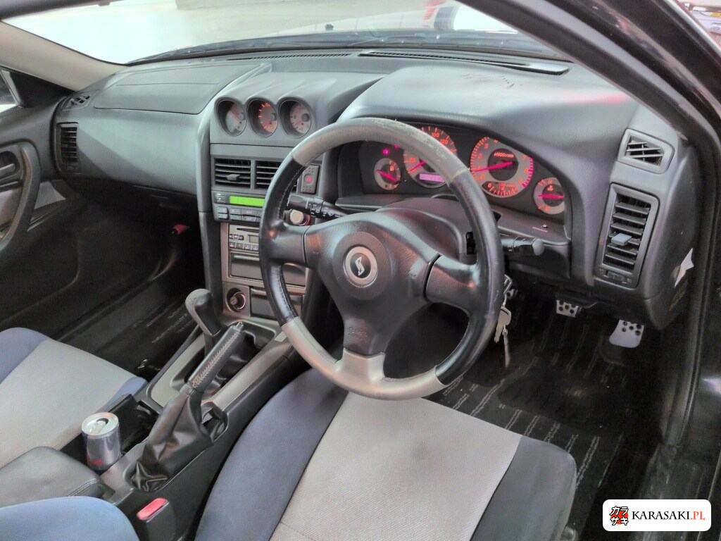 Nissan Skyline 2001 z aukcji japońskiej