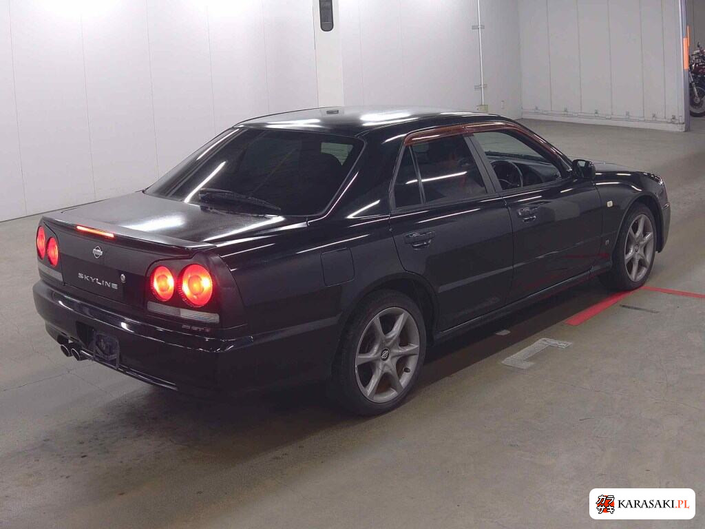 Nissan Skyline 2001 z aukcji japońskiej