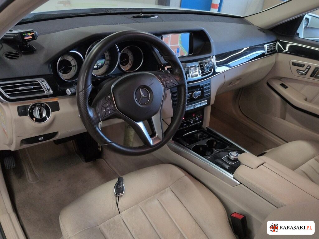 Mercedes-Benz E-Class 2013 z aukcji japońskiej