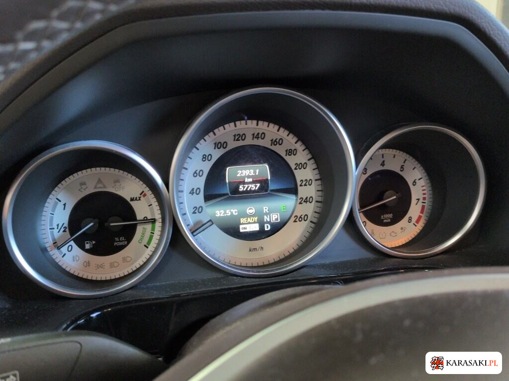 Mercedes-Benz E-Class 2013 z aukcji japońskiej