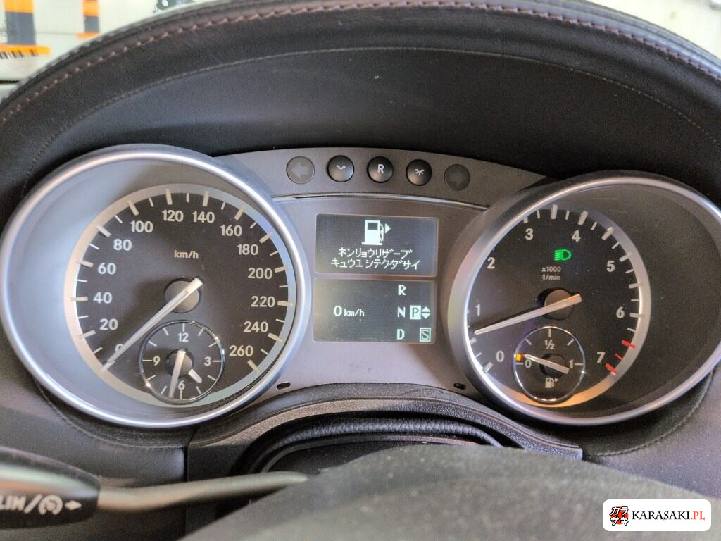 Mercedes-Benz GL-Class 2011 z aukcji japońskiej