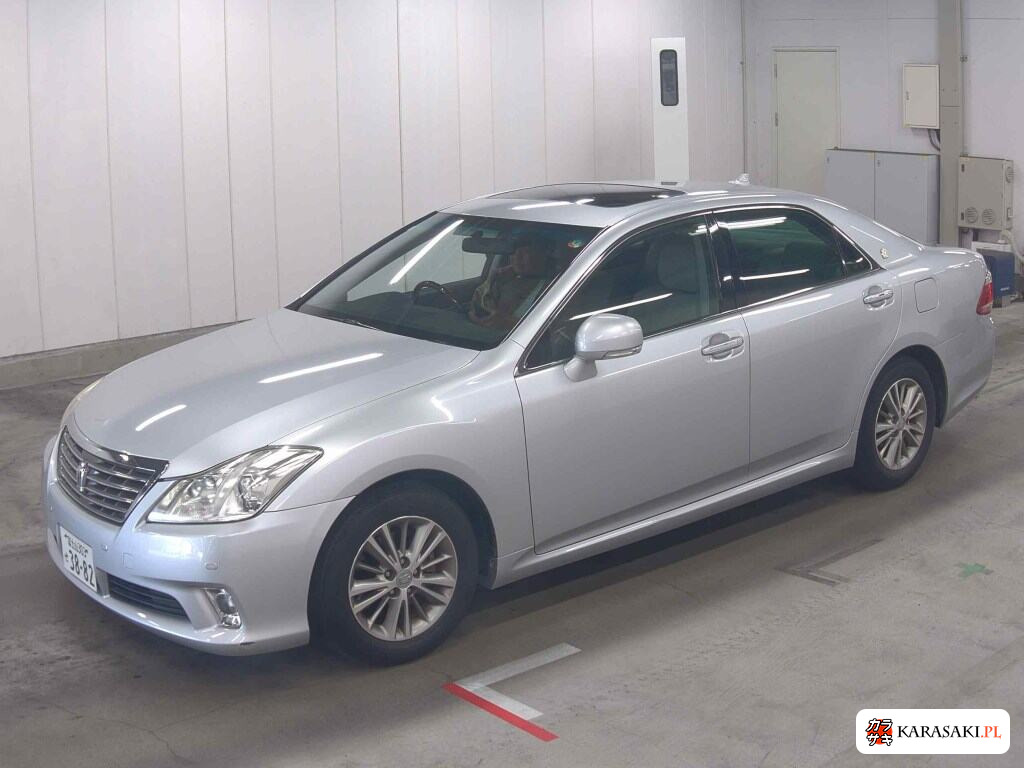 Toyota Crown 2010 z aukcji japońskiej