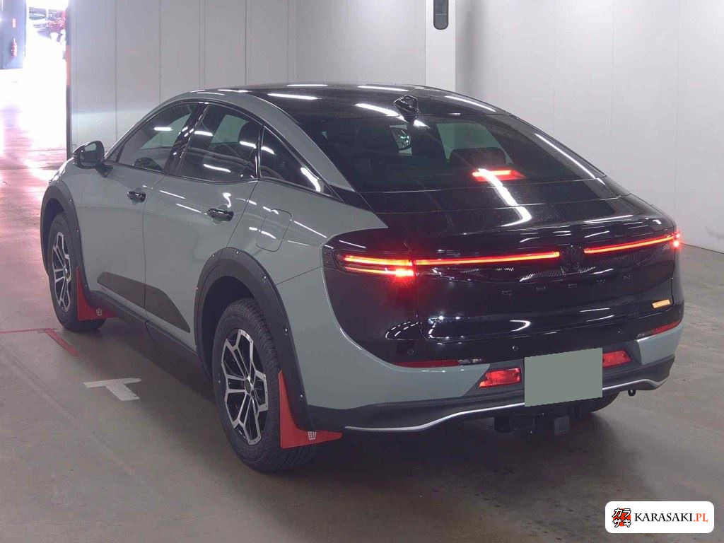 Toyota Crown Crossover 2024 z aukcji japońskiej