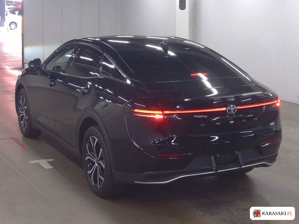 Toyota Crown Crossover 2022 z aukcji japońskiej