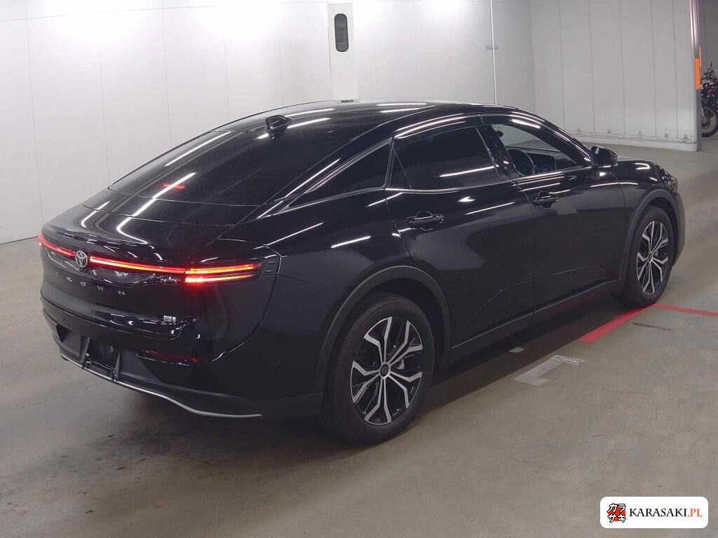 Toyota Crown Crossover 2022 z aukcji japońskiej