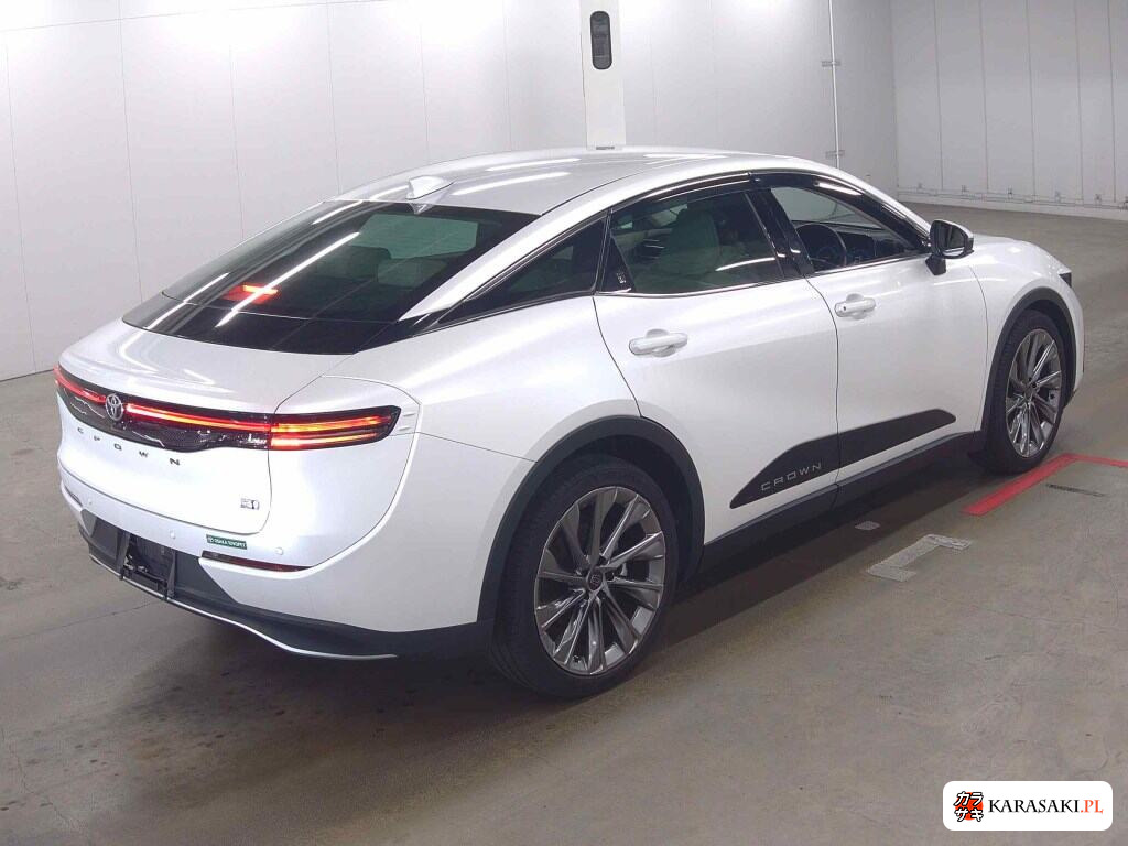 Toyota Crown Crossover 2023 z aukcji japońskiej