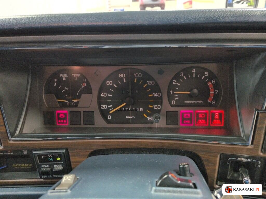Toyota Crown 1981 z aukcji japońskiej