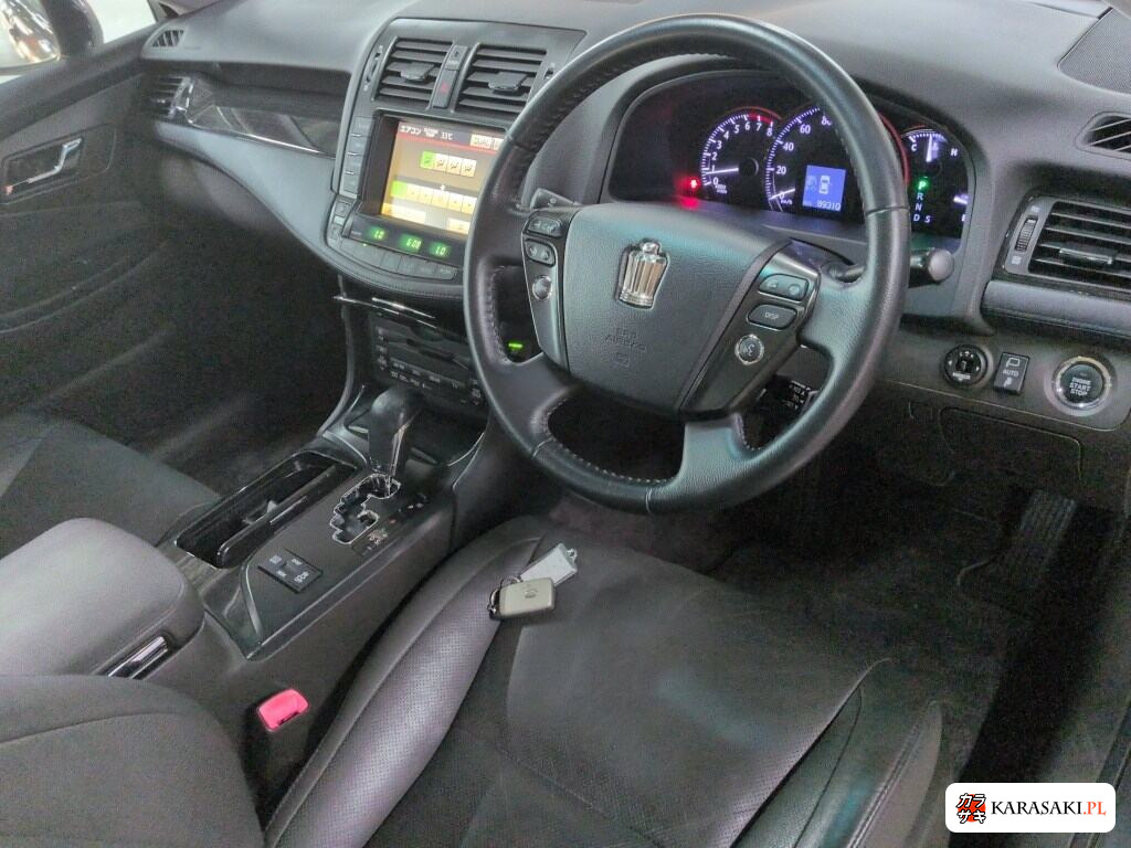 Toyota Crown 2009 z aukcji japońskiej