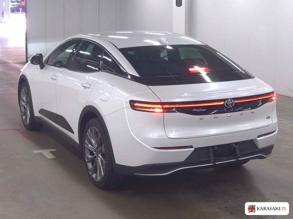Toyota Crown Crossover 2023 z aukcji japońskiej