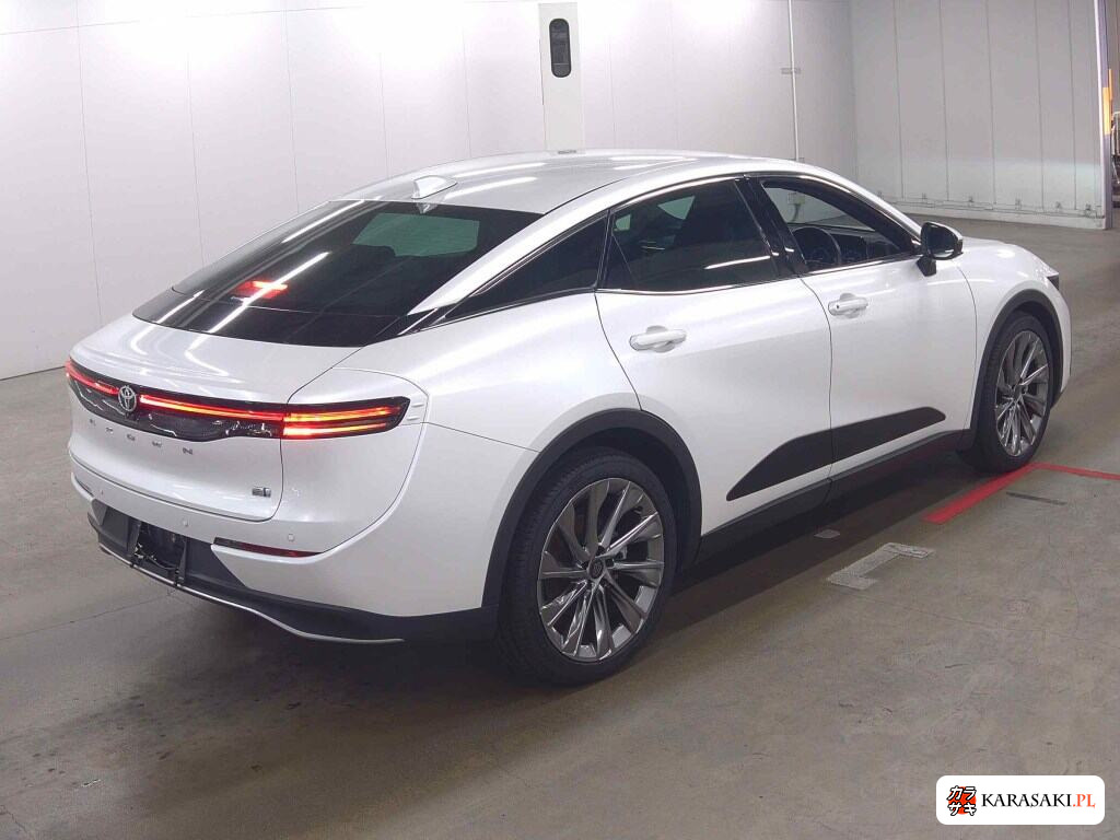 Toyota Crown Crossover 2023 z aukcji japońskiej