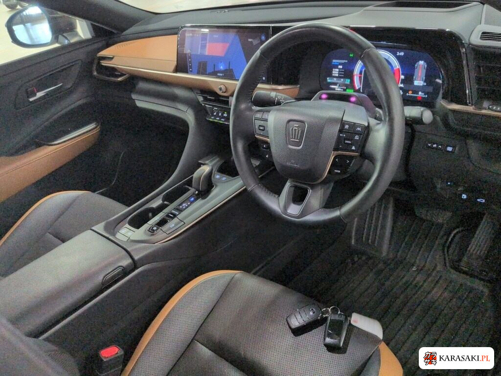 Toyota Crown Crossover 2023 z aukcji japońskiej