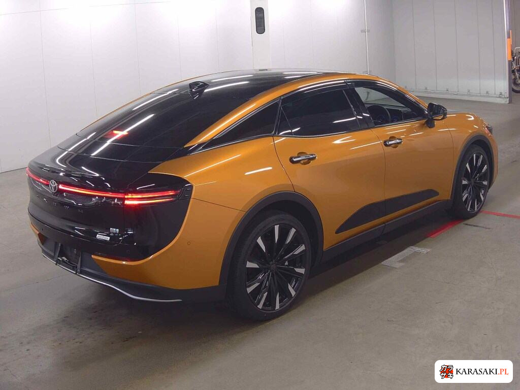Toyota Crown Crossover 2023 z aukcji japońskiej