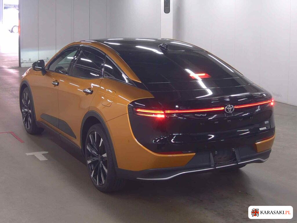 Toyota Crown Crossover 2023 z aukcji japońskiej