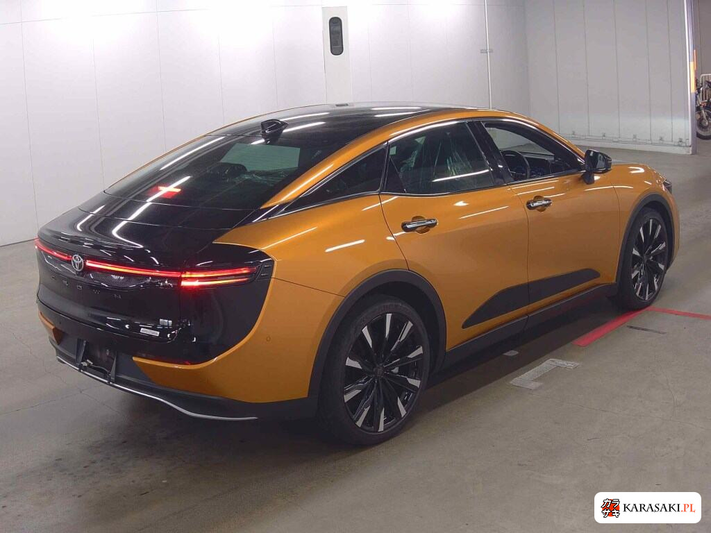 Toyota Crown Crossover 2023 z aukcji japońskiej