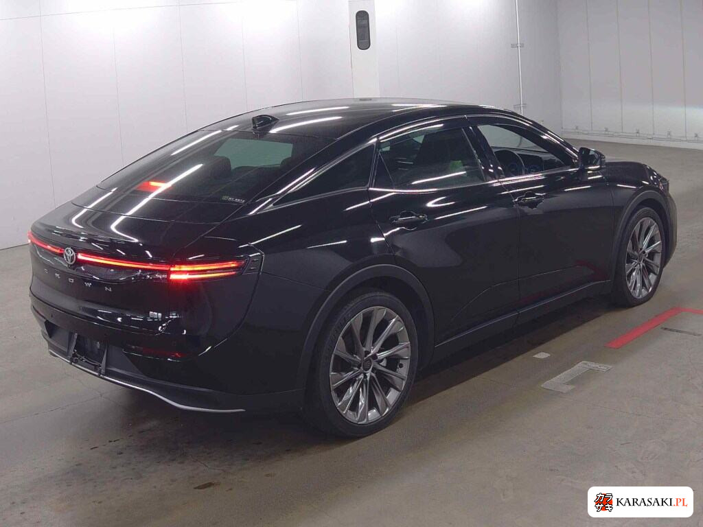Toyota Crown Crossover 2024 z aukcji japońskiej