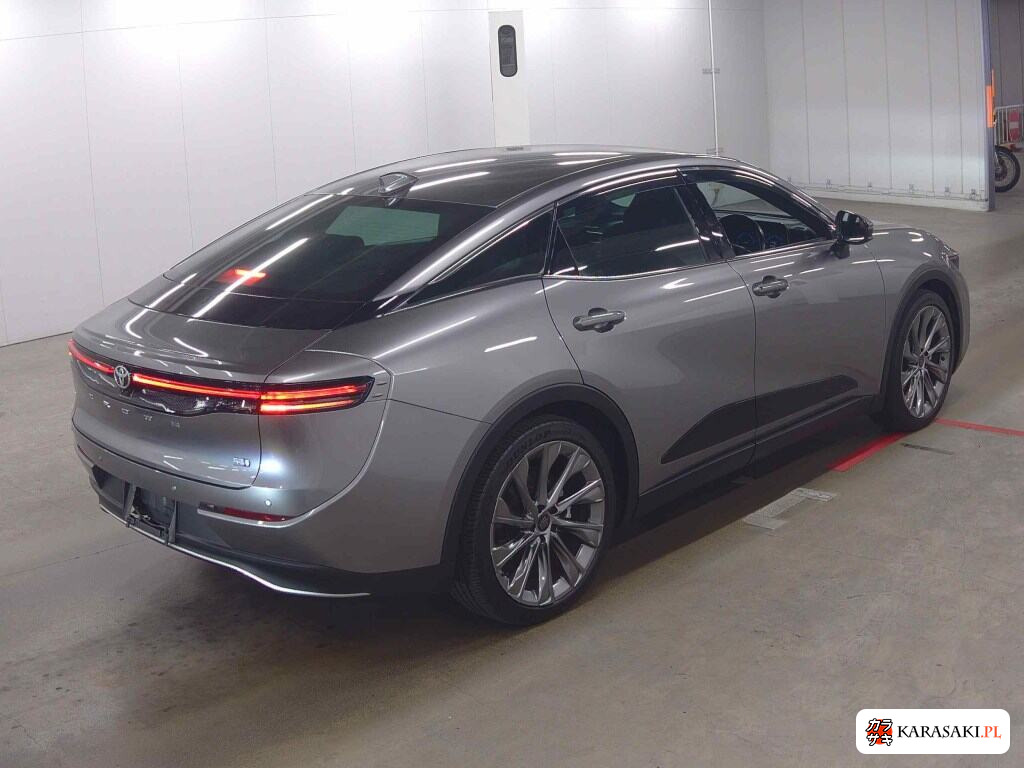 Toyota Crown Crossover 2023 z aukcji japońskiej