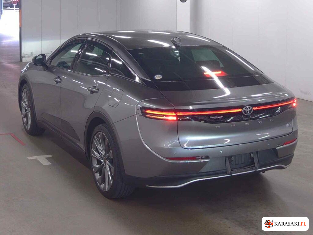 Toyota Crown Crossover 2023 z aukcji japońskiej