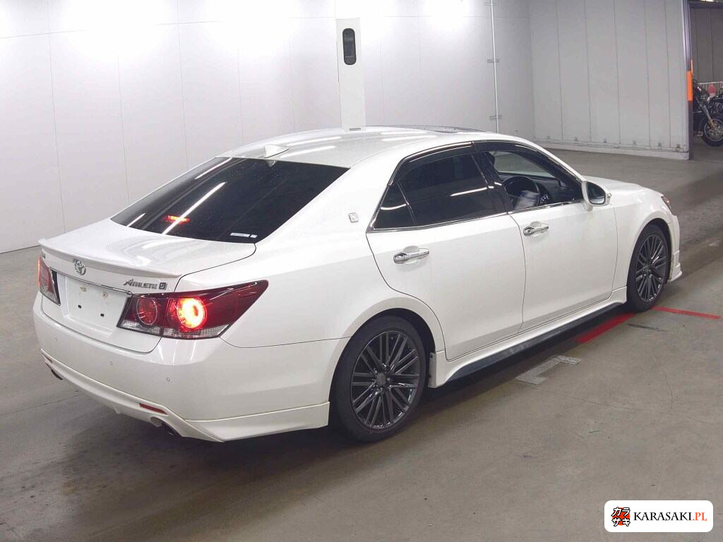Toyota Crown 2015 z aukcji japońskiej