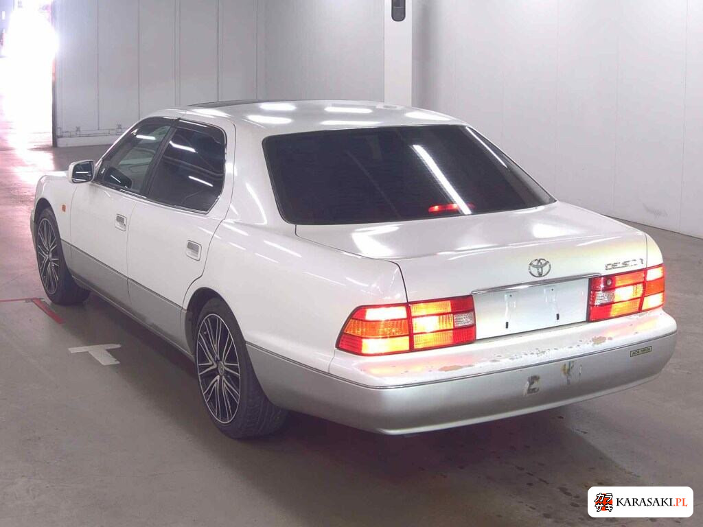 Toyota Celsior 1999 z aukcji japońskiej