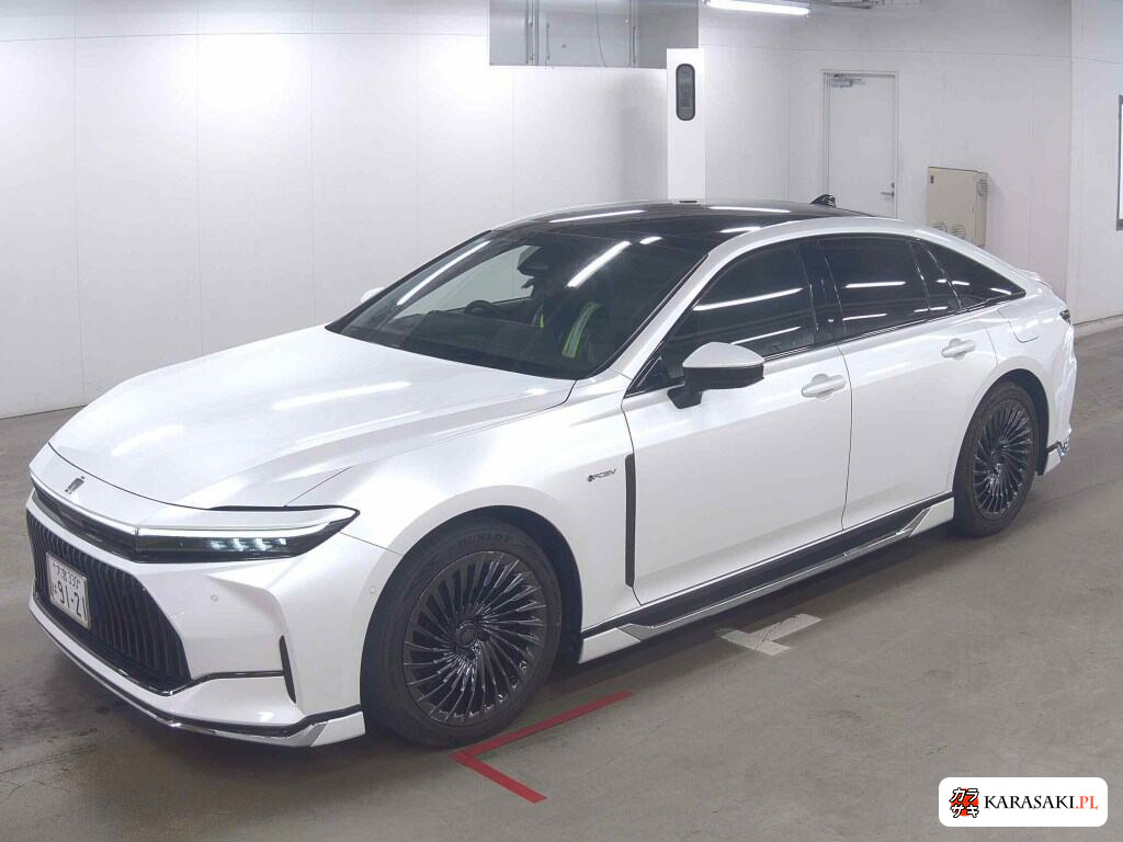 Toyota Crown 2024 z aukcji japońskiej