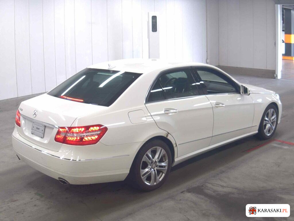 Mercedes-Benz E-Class 2011 z aukcji japońskiej
