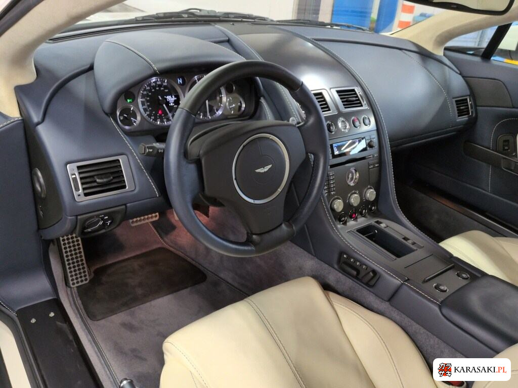 Aston Martin V8 Vantage 2007 z aukcji japońskiej
