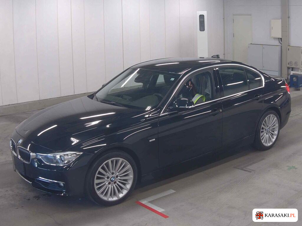 BMW 3 Series 2013 z aukcji japońskiej