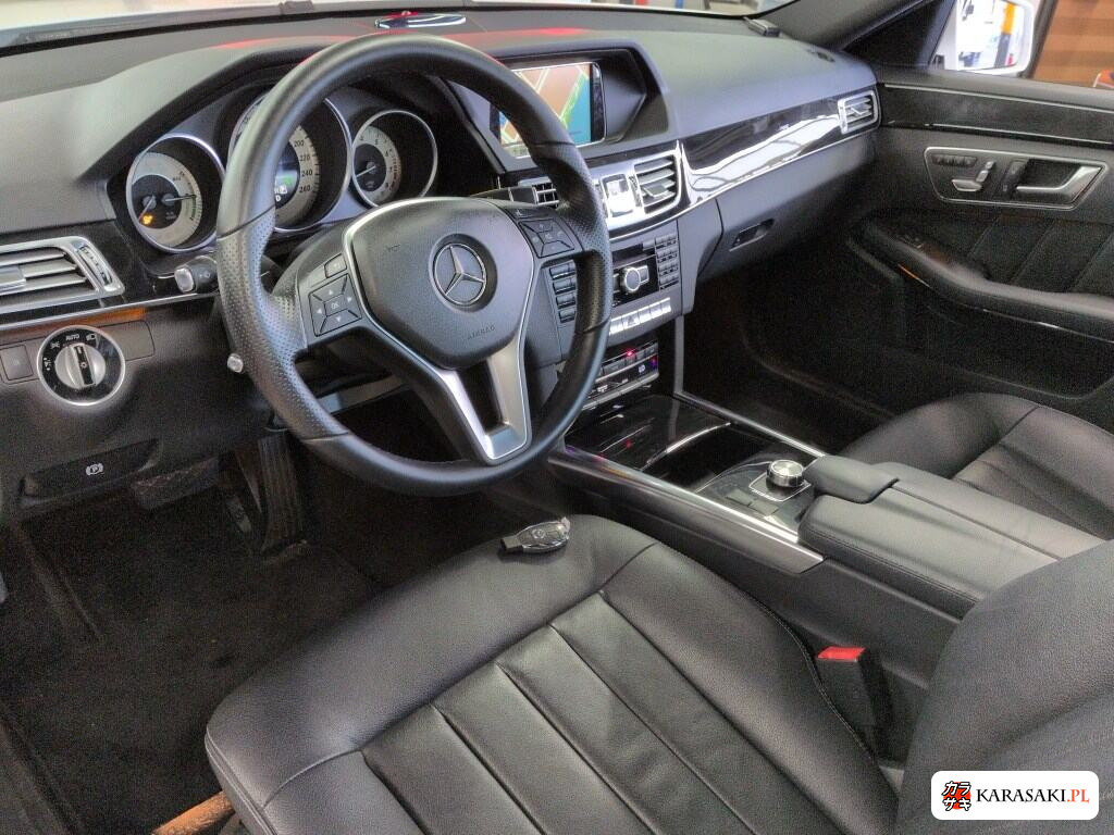 Mercedes-Benz E-Class 2013 z aukcji japońskiej