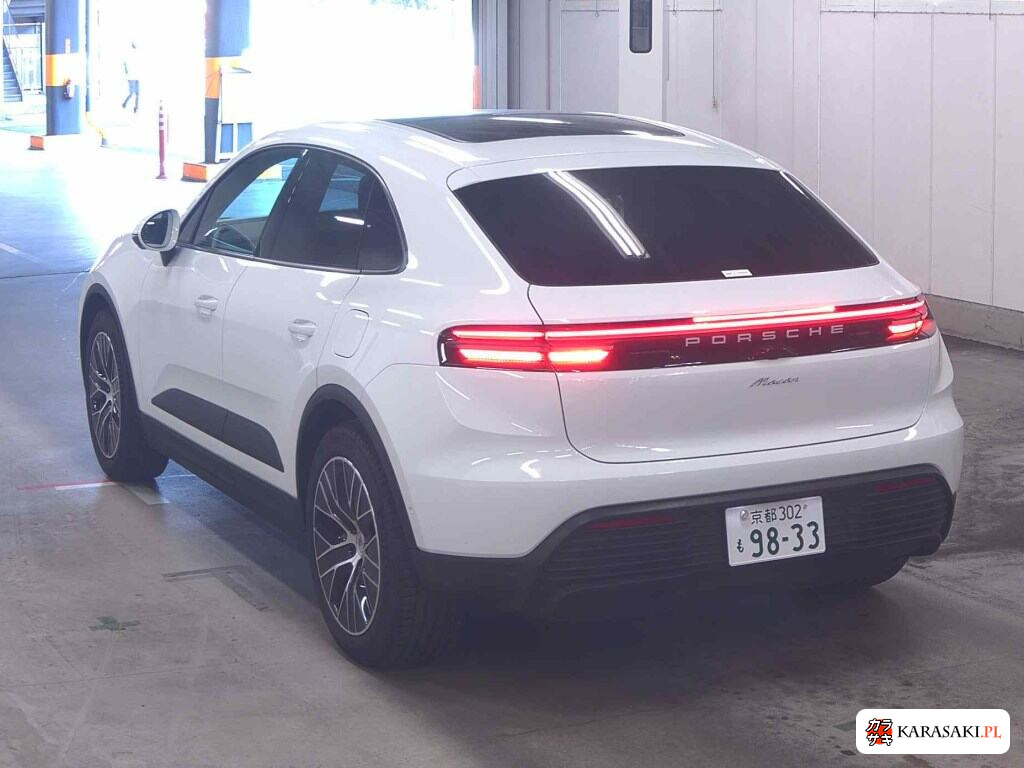 Porsche Macan 2025 z aukcji japońskiej