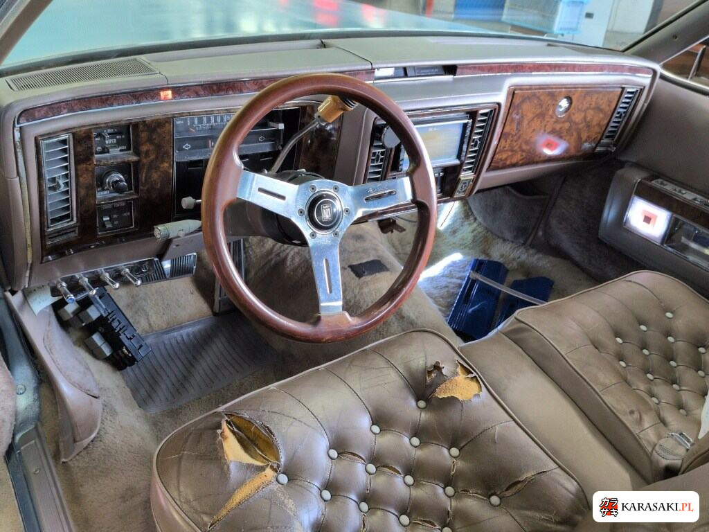 Cadillac De Ville 1997 z aukcji japońskiej