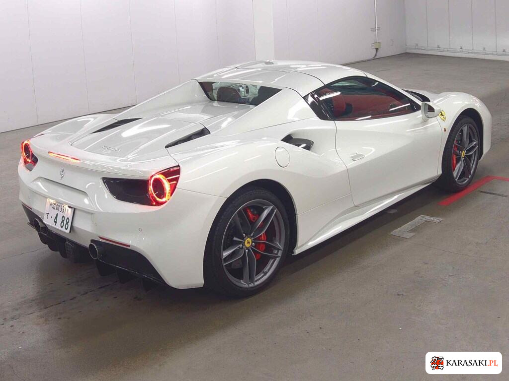 Ferrari 488 Spider 2016 z aukcji japońskiej
