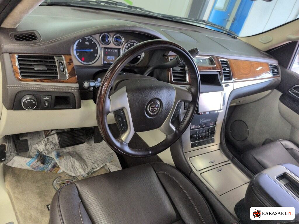 Cadillac Escalade 2012 z aukcji japońskiej