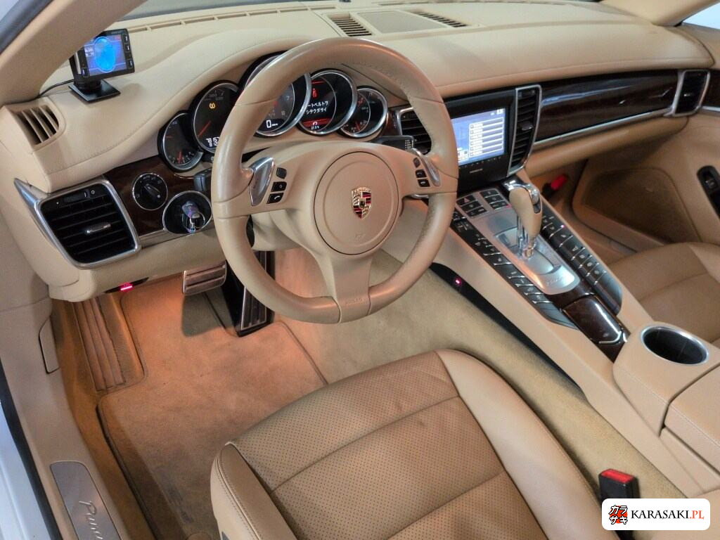 Porsche Panamera 2012 z aukcji japońskiej