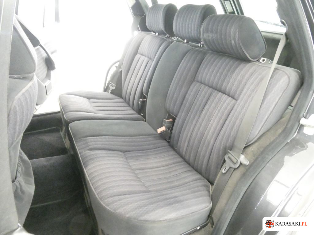 Mercedes-Benz Medium Class 1990 z aukcji japońskiej