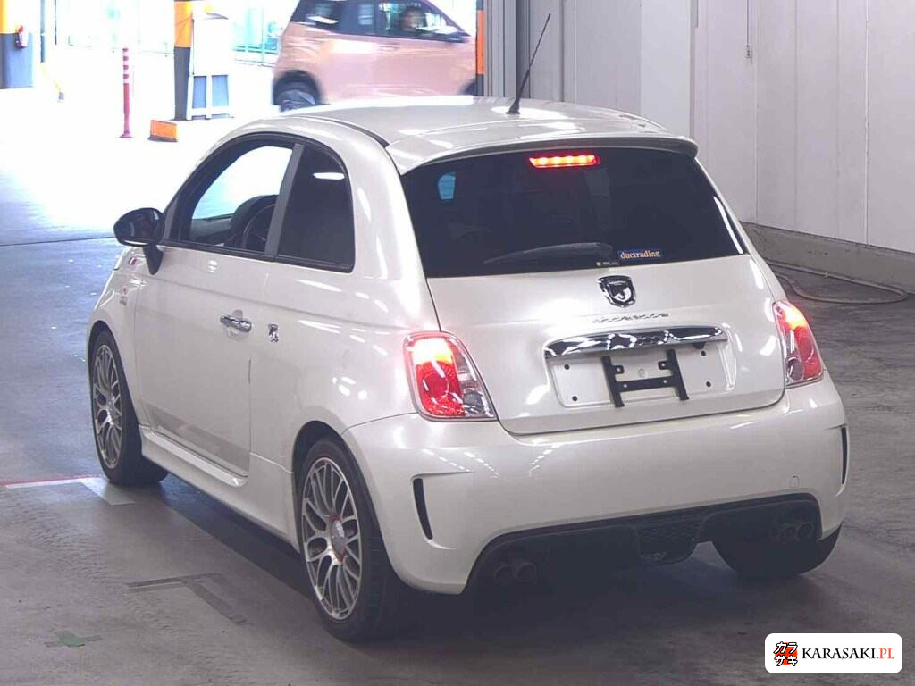 Abarth 500 2011 z aukcji japońskiej