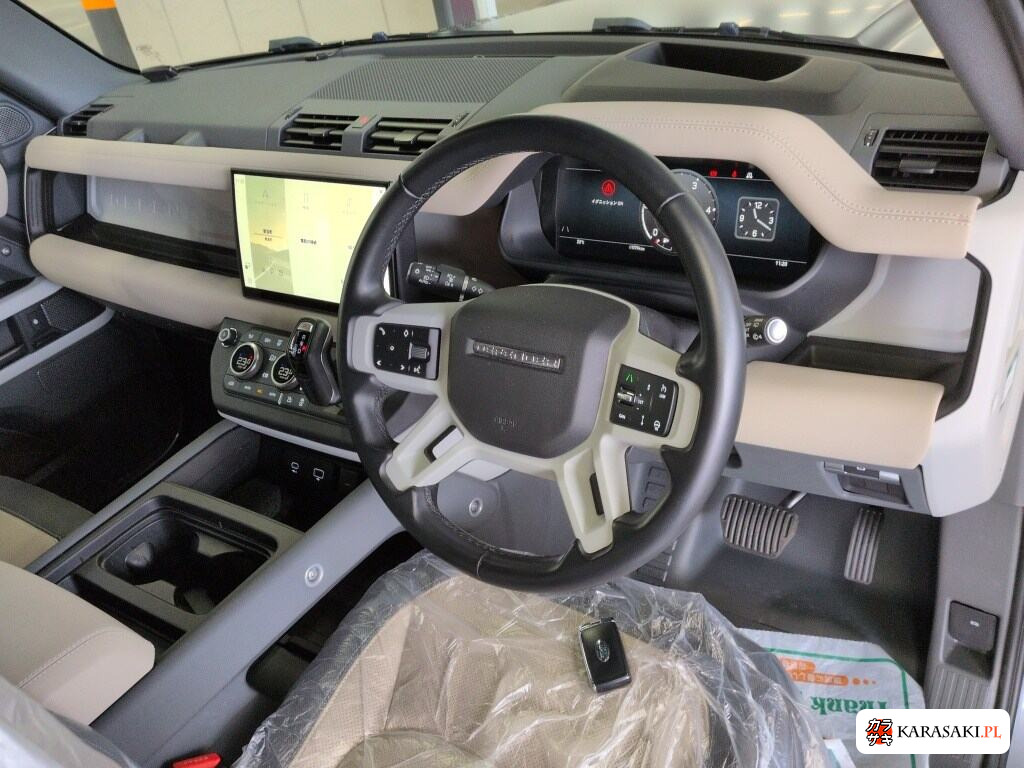 Land Rover Defender 2023 z aukcji japońskiej