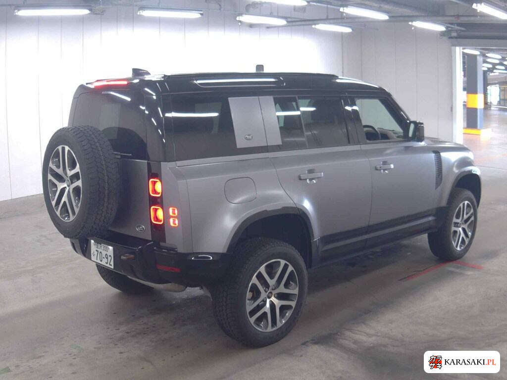Land Rover Defender 2023 z aukcji japońskiej