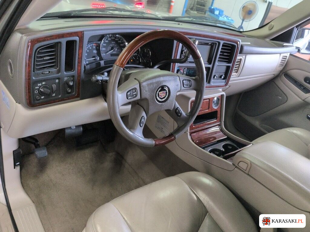 Cadillac Escalade 2006 z aukcji japońskiej
