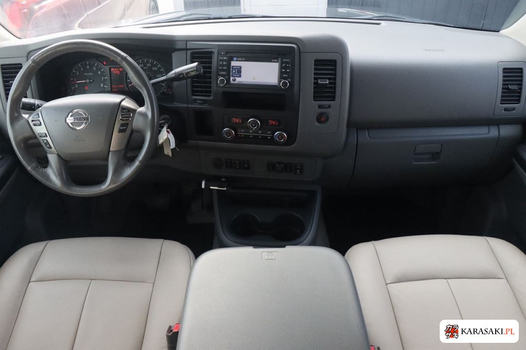 America Nissan NV Passenger 2017 z aukcji japońskiej