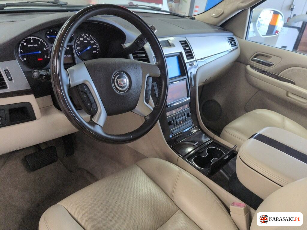 Cadillac Escalade 2007 z aukcji japońskiej