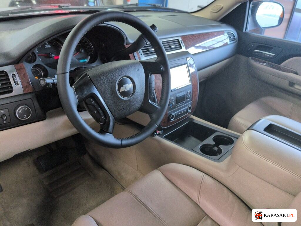 Chevrolet Suburban 2013 z aukcji japońskiej