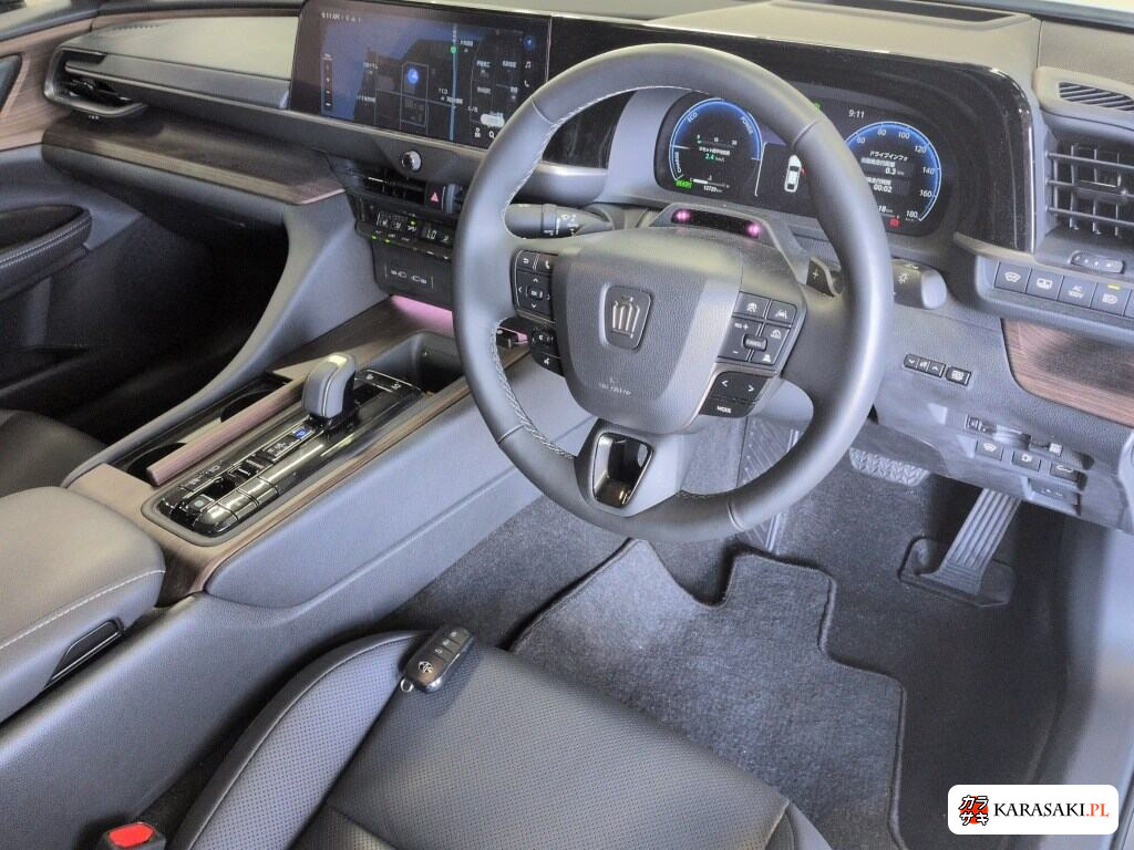 Toyota Crown 2025 z aukcji japońskiej