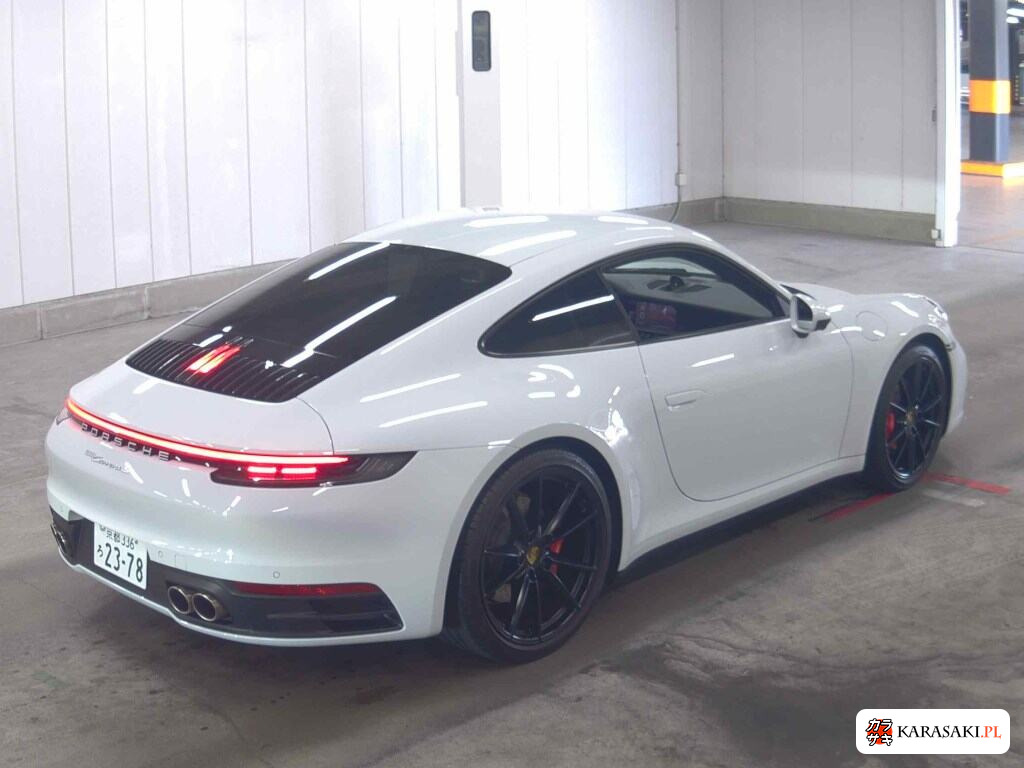 Porsche 911 2021 z aukcji japońskiej