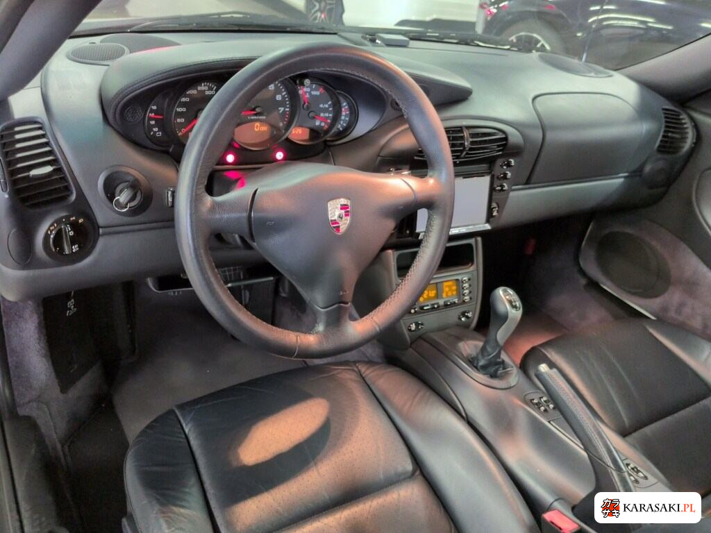 Porsche 911 2001 z aukcji japońskiej