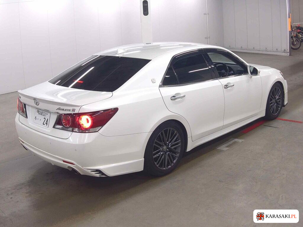 Toyota Crown 2015 z aukcji japońskiej