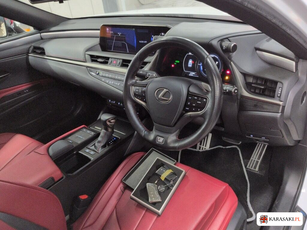 Lexus Es 2019 z aukcji japońskiej
