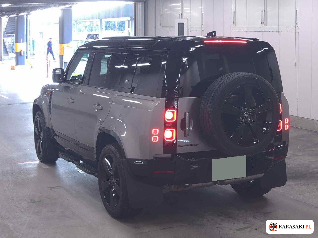 Land Rover Defender 2023 z aukcji japońskiej