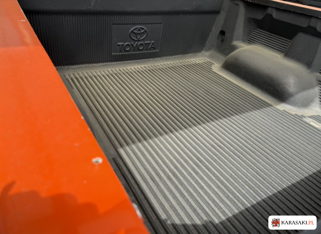 America Toyota Tundra 2012 z aukcji japońskiej