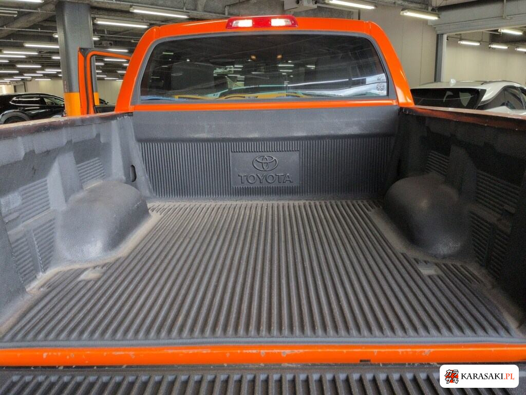 America Toyota Tundra 2012 z aukcji japońskiej